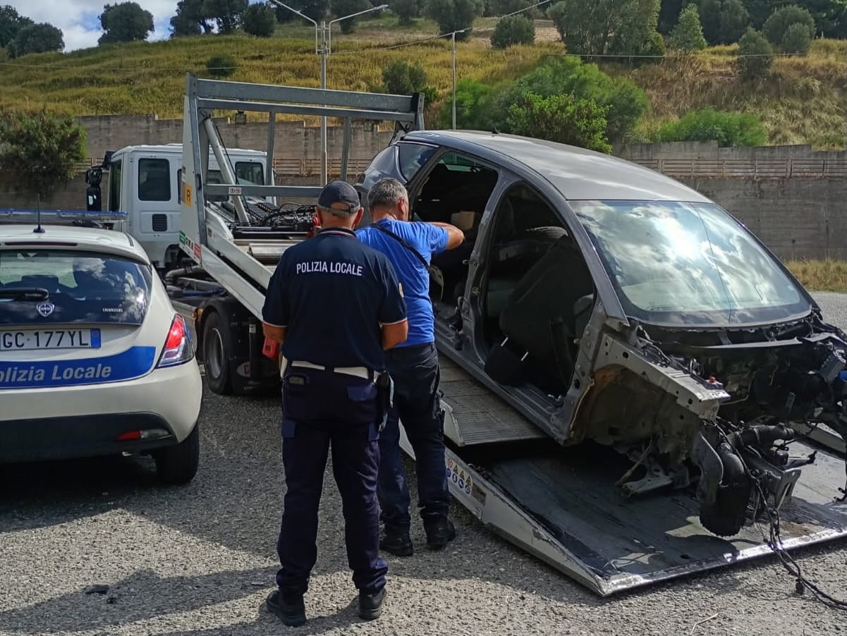 auto rimossa 3